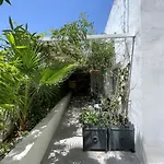 Fucsia Luxury Hotel