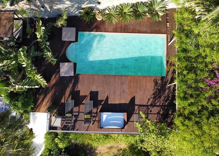 Fucsia Luxury Hotel